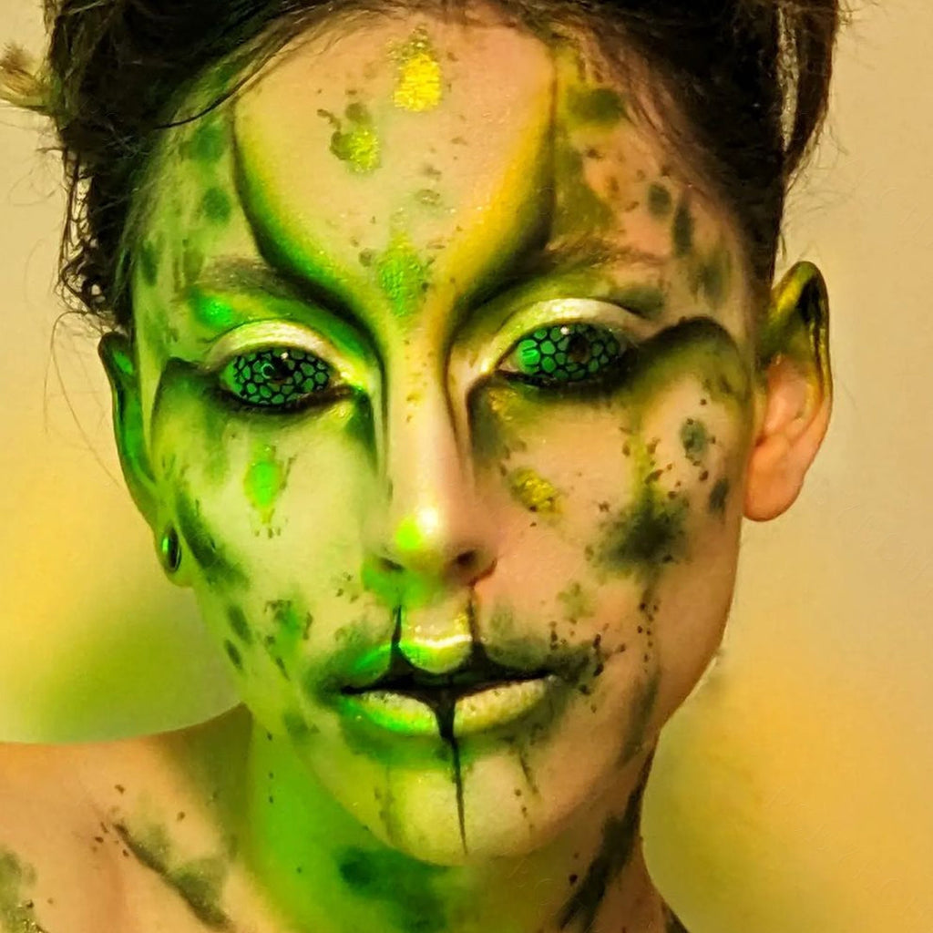 Lizard Eyes Sclera Contacts